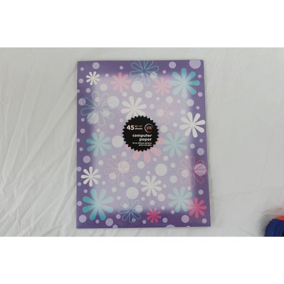 Lot of 2 8.5 x 11 designed computer printer paper - Picture 3 of 5